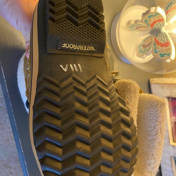 Sorel Boots! - Picture 5 of 6